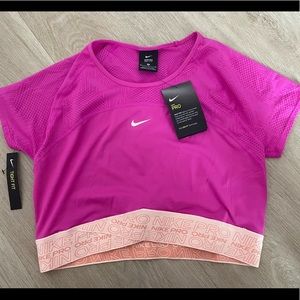 NWT medium Nike Pro cropped tee